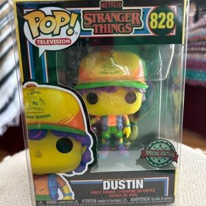 Funko Pop - Dustin #828 - Stranger Things - Special Edition Multi Color